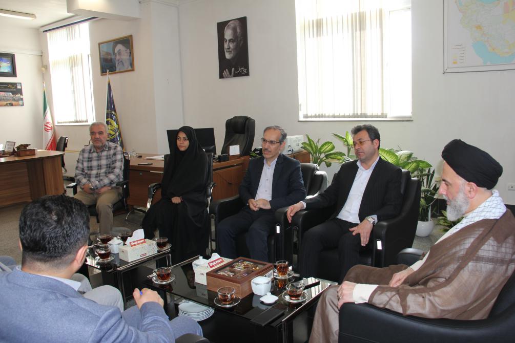 نشست تخصصی کمیته امداد استان گلستان با دانشگاه آزاد اسلامی برگزارشد