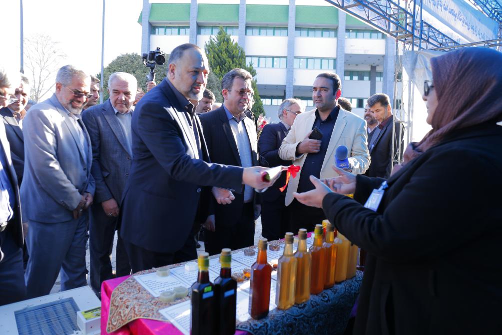 جشن خودکفایی 3300 خانواده تحت حمایت  کمیته امداد گلستان برگزار شد